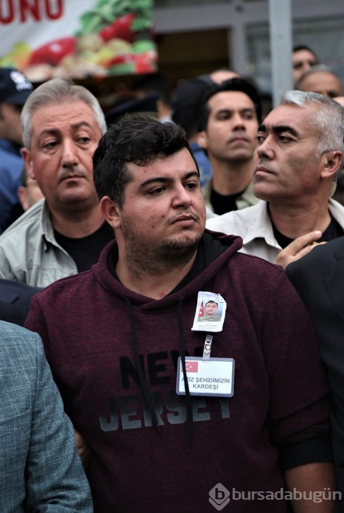 Şehit cenazesinde gülmeyi nasıl başardın ey vekil!