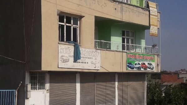 Eşi üzerine benzin döküp yakmıştı!