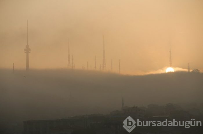 İstanbul'a sis çöktü! Kartpostallık görüntüler oluştu