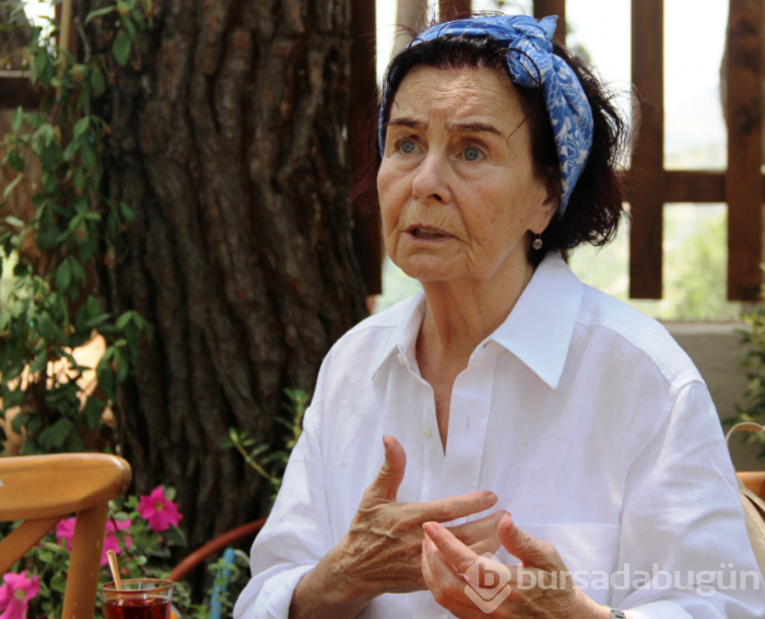Fatma Girik dişini yuttu!