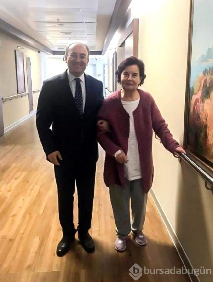 Fatma Girik dişini yuttu!
