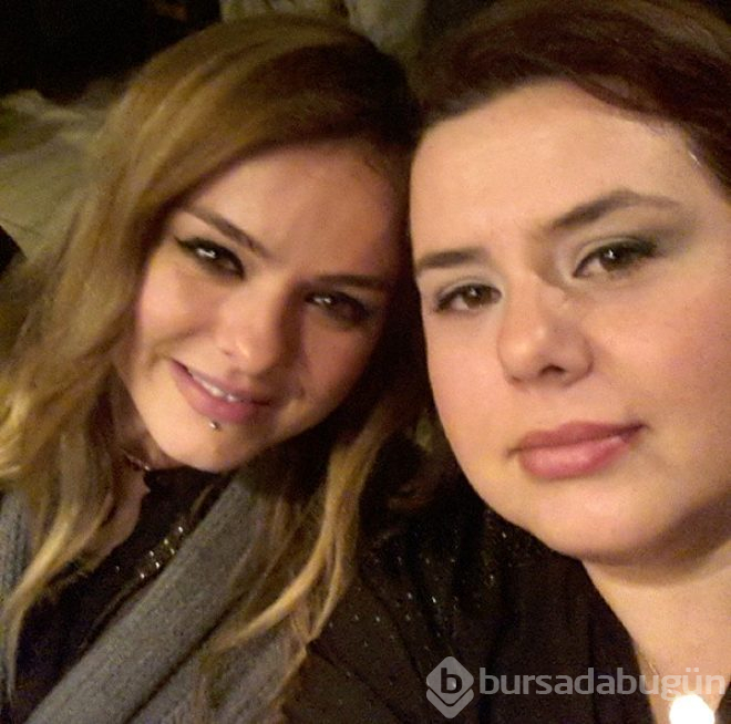 Ebru Gündeş'in yıllardır görüşmediği bir kız kardeşi olduğunu duyan şaşıp kalıyor!