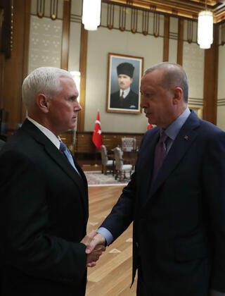 Başkan Yardımcısı Pence'in kardeşi 'Hayır' dedi