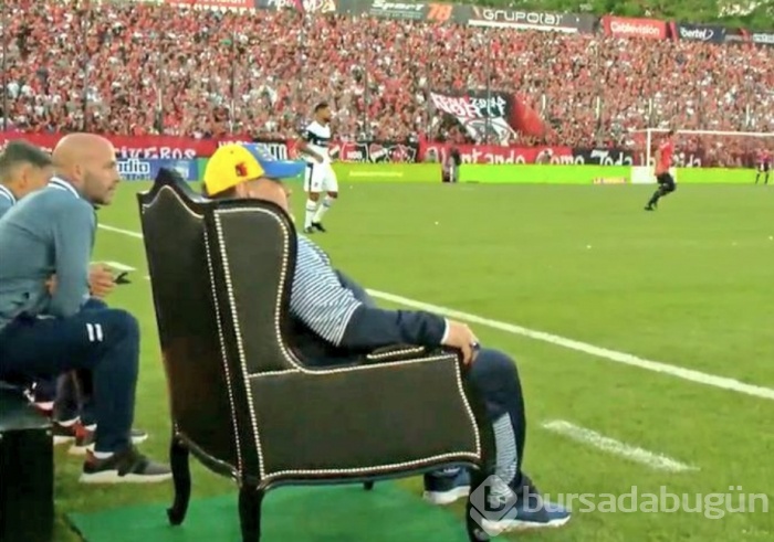 Maradona'ya özel taht yaptılar 
