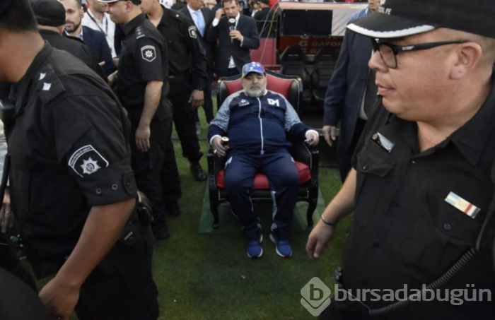 Maradona'ya özel taht yaptılar 