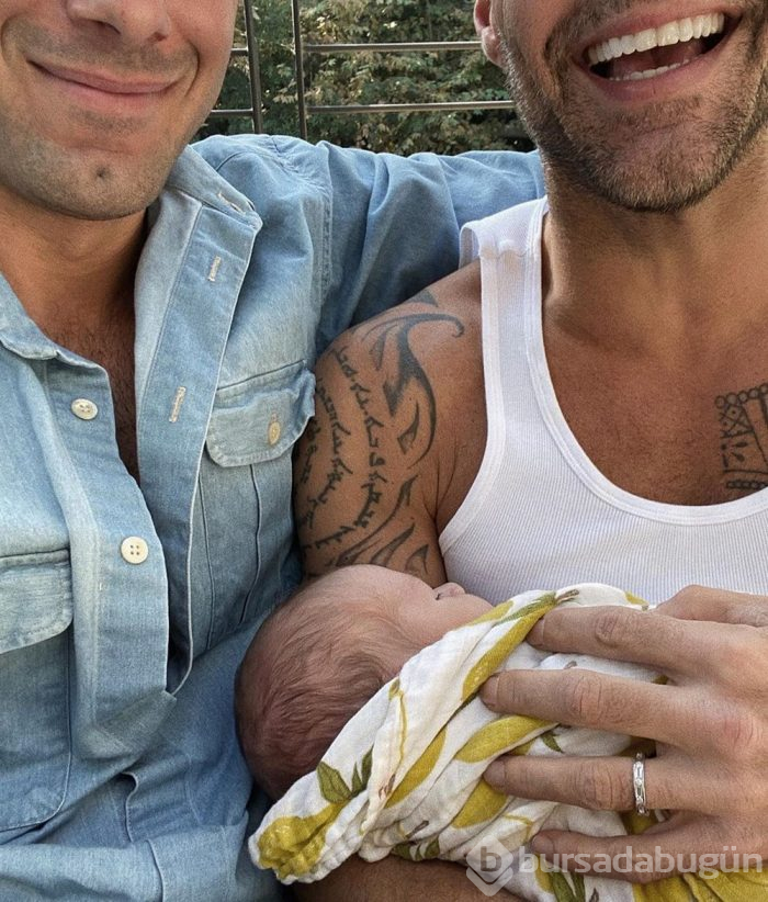 Ünlü şarkıcı Ricky Martin'in  dördüncü çocuğu oldu