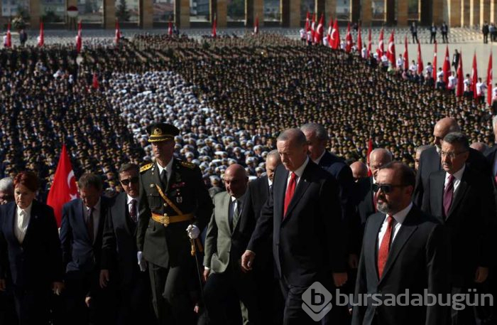Cumhurbaşkanı Erdoğan, Cumhuriyet Bayramı'nda Anıtkabir'i ziyaret etti