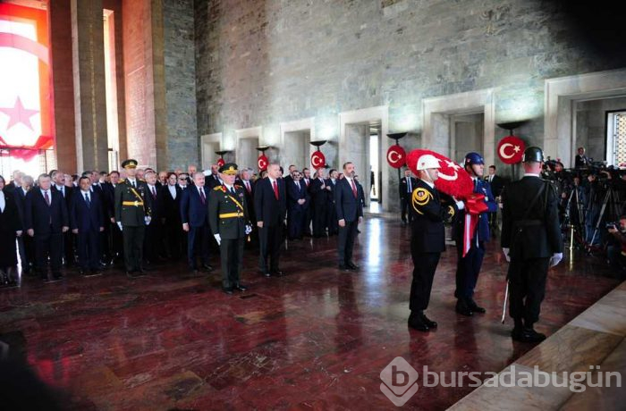 Cumhurbaşkanı Erdoğan, Cumhuriyet Bayramı'nda Anıtkabir'i ziyaret etti