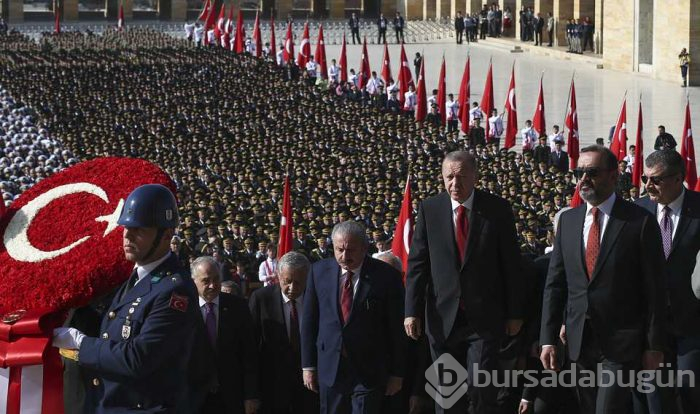 Cumhurbaşkanı Erdoğan, Cumhuriyet Bayramı'nda Anıtkabir'i ziyaret etti