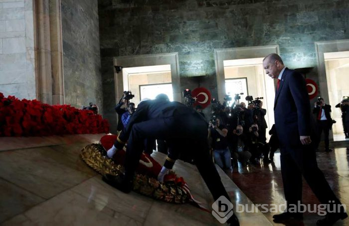 Cumhurbaşkanı Erdoğan, Cumhuriyet Bayramı'nda Anıtkabir'i ziyaret etti