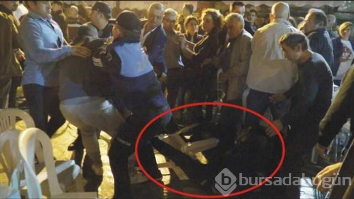 29 Ekim kutlamalarında Belediye Başkanı'na saldırı!