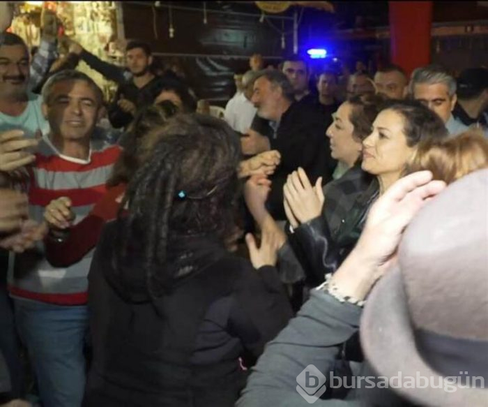 29 Ekim kutlamalarında Belediye Başkanı'na saldırı!