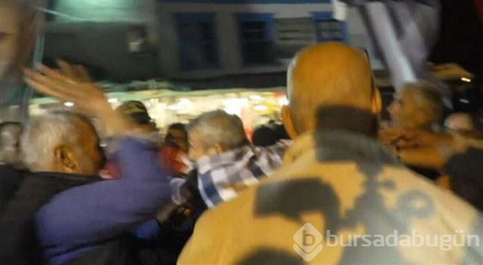 29 Ekim kutlamalarında Belediye Başkanı'na saldırı!