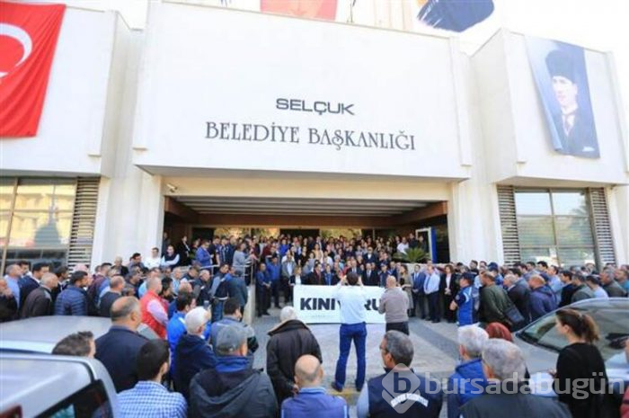 29 Ekim kutlamalarında Belediye Başkanı'na saldırı!