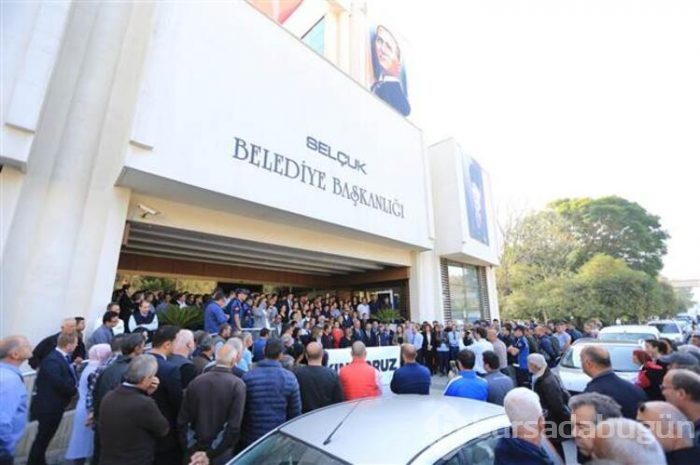 29 Ekim kutlamalarında Belediye Başkanı'na saldırı!