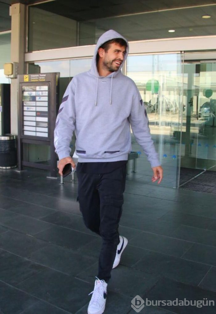 Pique ve Shakira, Barcelona'da böyle görüntülendi