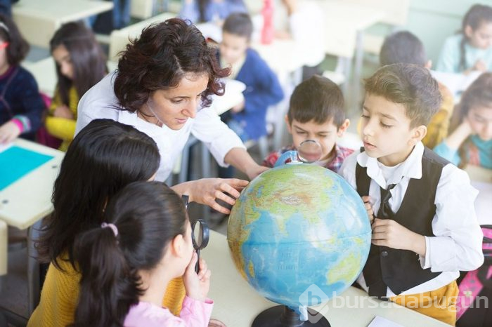 Öğrencilerin mutluluğu ''pozitif öğretmende''
