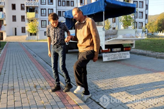 14 yaşında, engelli annesi ve babasına destek olan genç ilgi topladı