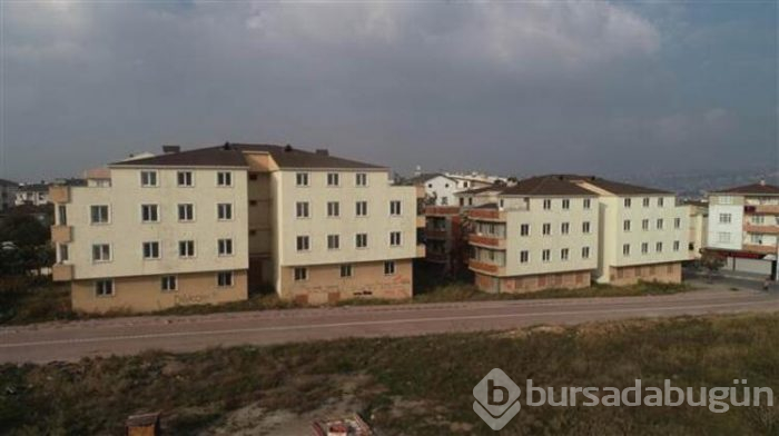 24 daireyi 50'den fazla kişiye satıp kaçtı!