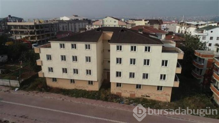24 daireyi 50'den fazla kişiye satıp kaçtı!