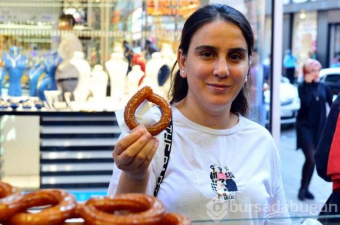 Günde 2 bin tane halka tatlısı satıyor! 