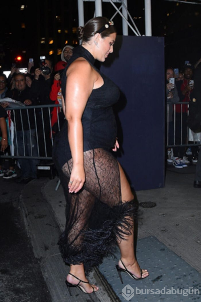  Ashley Graham: "Bebeğimin cinsiyetini size neden söyleyeyim?"