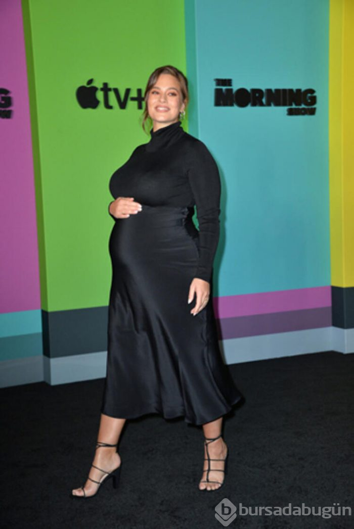  Ashley Graham: "Bebeğimin cinsiyetini size neden söyleyeyim?"