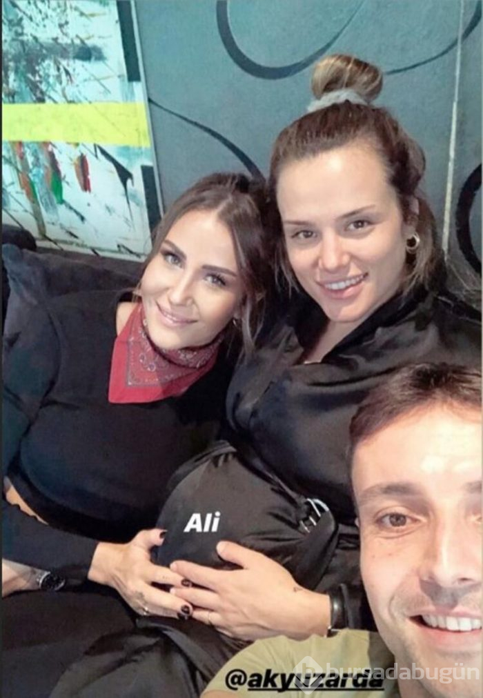 Doğum öncesi son pozunu verdi!
