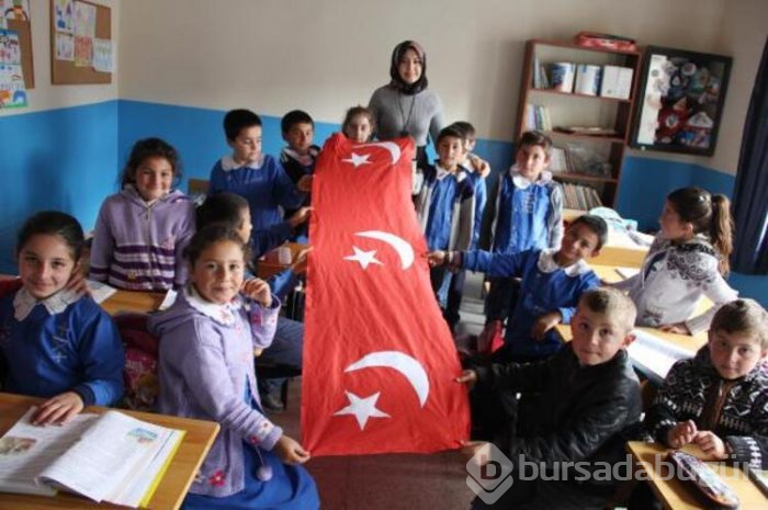 Bayrağın öyküsünü anlattılar...