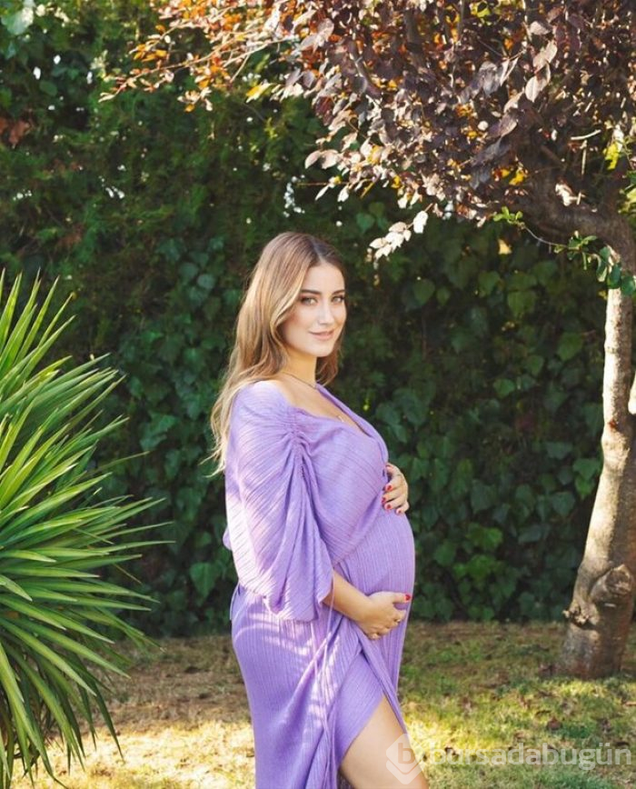 Anne adayı Hazal Kaya yogaya başladı