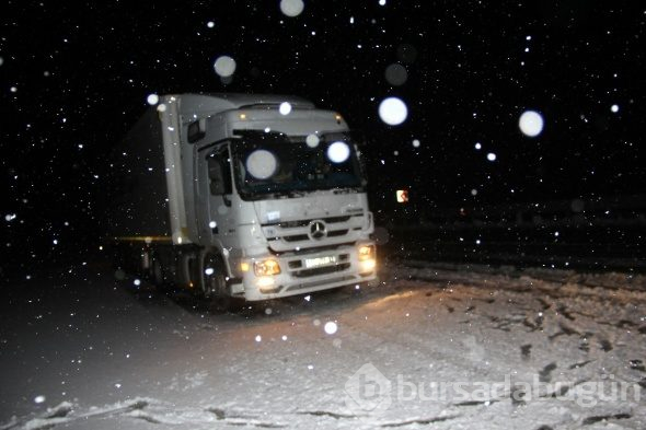 Ulaşıma kar ve tipi engeli