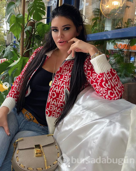 Ebru Polat Ezhel'in Aya şarkısında dans etti!