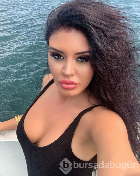Ebru Polat Ezhel'in Aya şarkısında dans etti!