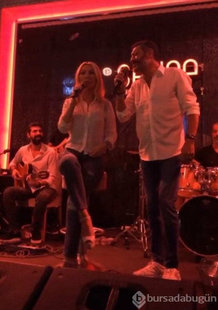 Demet Akalın ve Okan Kurt'tan 8. yıl kutlaması!