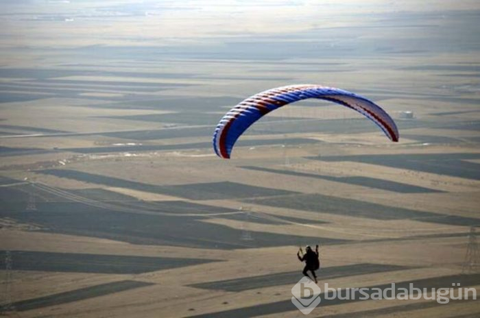 Yıldızlı Dağ yamaç paraşütleriyle buluştu