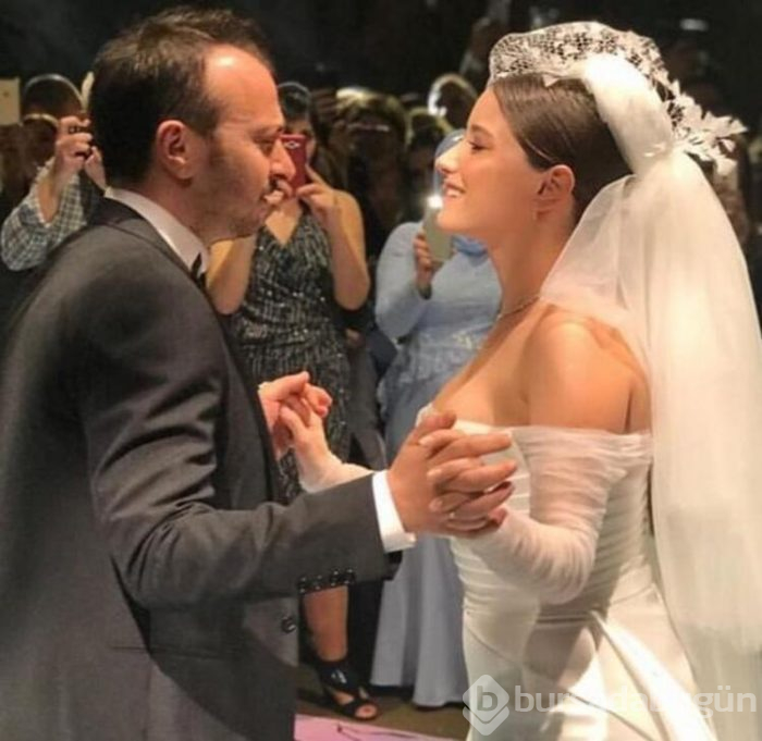 Hazal Kaya ile Ali Atay çiftinin evi yandı!