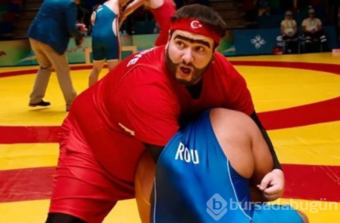 Ünlü oyuncunun "Leş kargaları" sözüne tepkiler çığ gibi büyüdü.