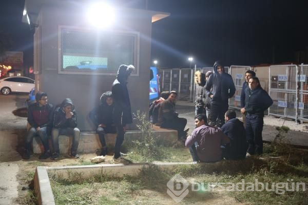 Yunanistan 252 kaçak göçmeni Türkiye'ye zorla gönderdi!