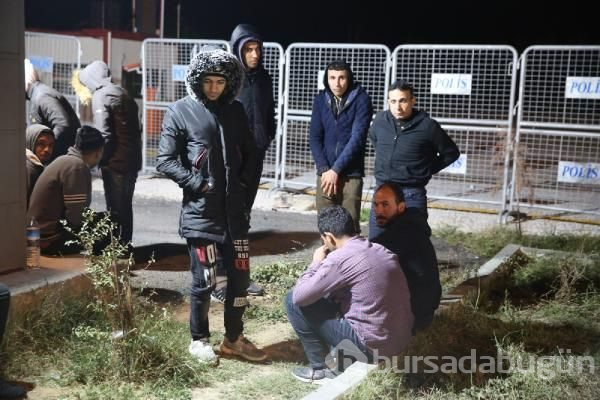 Yunanistan 252 kaçak göçmeni Türkiye'ye zorla gönderdi!