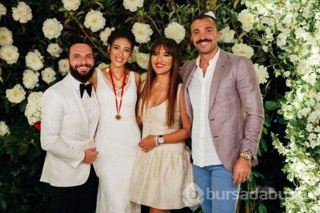 Demet Akalın olaylı saatin parasını aldı!