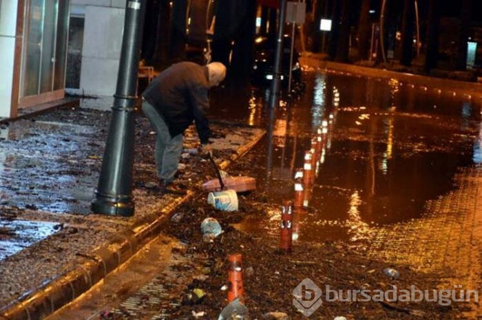 Marmaris'te yağış hayatı felç etti