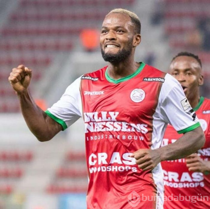 Cyle Larin, takımı tek başına sırtladı