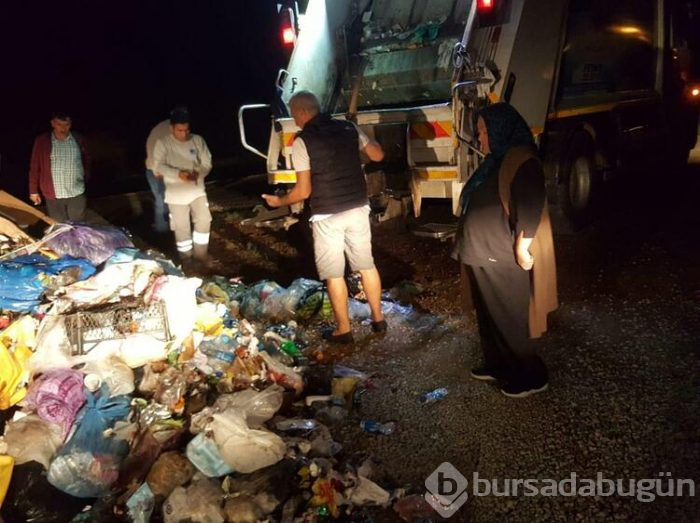2 ton çöpün içinde parasını aradı 