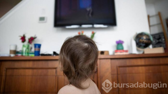 Uzun süre TV izlemek beyni değiştiriyor