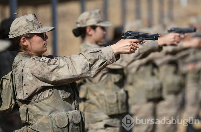 Kadın astsubay adaylarının gerçeği aratmayan uygulamalı eğitimleri ile göz dolduruyor
