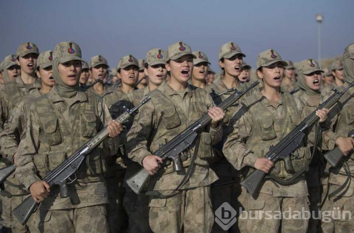 Kadın astsubay adaylarının gerçeği aratmayan uygulamalı eğitimleri ile göz dolduruyor
