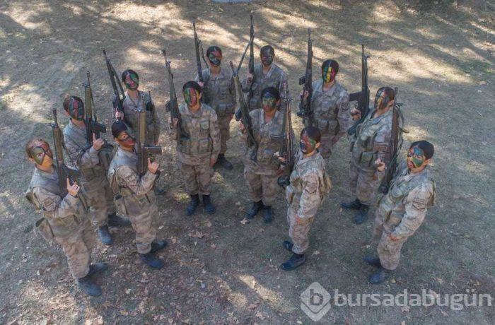 Kadın astsubay adaylarının gerçeği aratmayan uygulamalı eğitimleri ile göz dolduruyor
