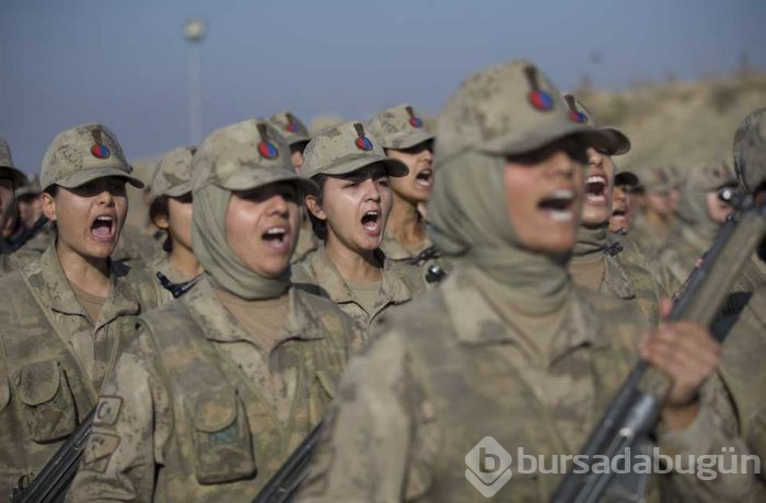 Kadın astsubay adaylarının gerçeği aratmayan uygulamalı eğitimleri ile göz dolduruyor
