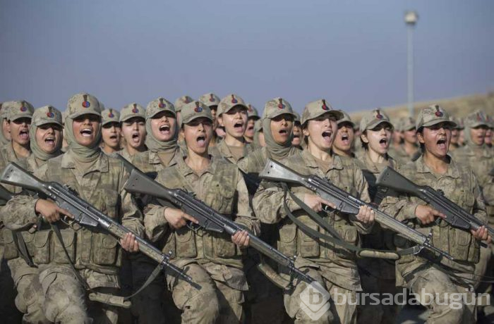 Kadın astsubay adaylarının gerçeği aratmayan uygulamalı eğitimleri ile göz dolduruyor
