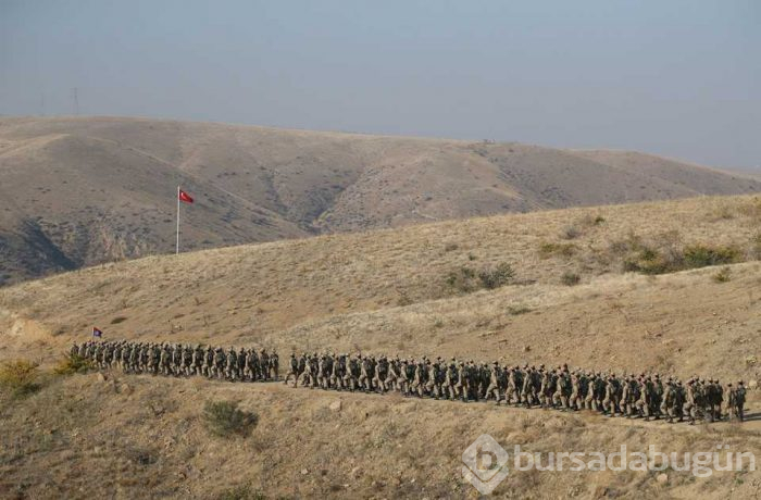 Kadın astsubay adaylarının gerçeği aratmayan uygulamalı eğitimleri ile göz dolduruyor
